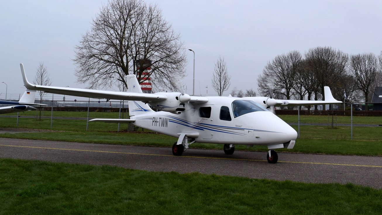 Tecnam P2006T