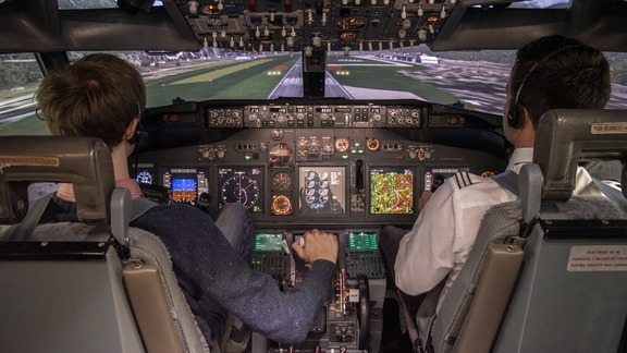 Boeing 737 simulador Schiphol