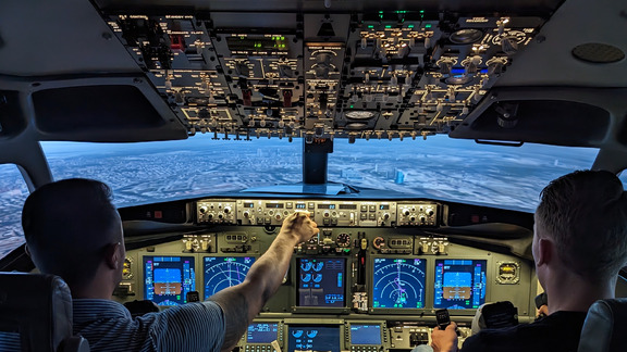 Boeing 737-800 static training