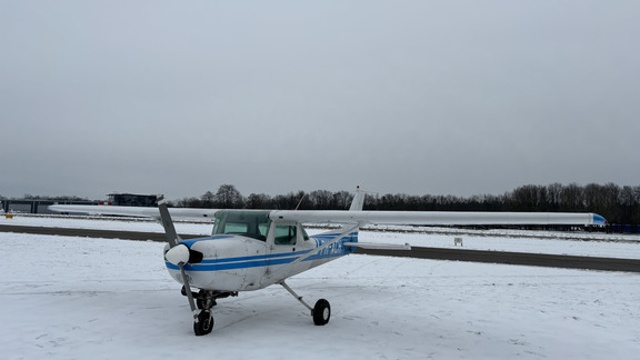 Basic flying lessons Breda